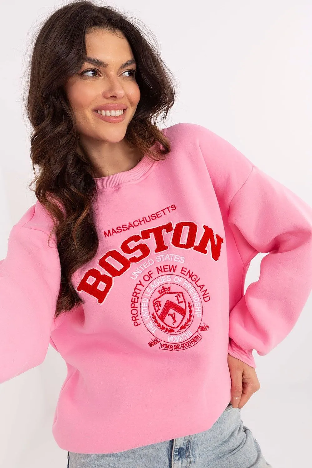 Cozy & Stylish Boston Sweatshirt – Cozy, Stylish & Perfect for Everyday Wear