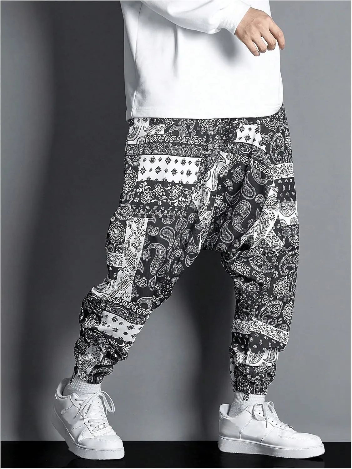 GORGLITTER Men's Baggy Stacked Sweatpants Y2K Wide Leg Flared Graphic Paisley Pants with Pocket