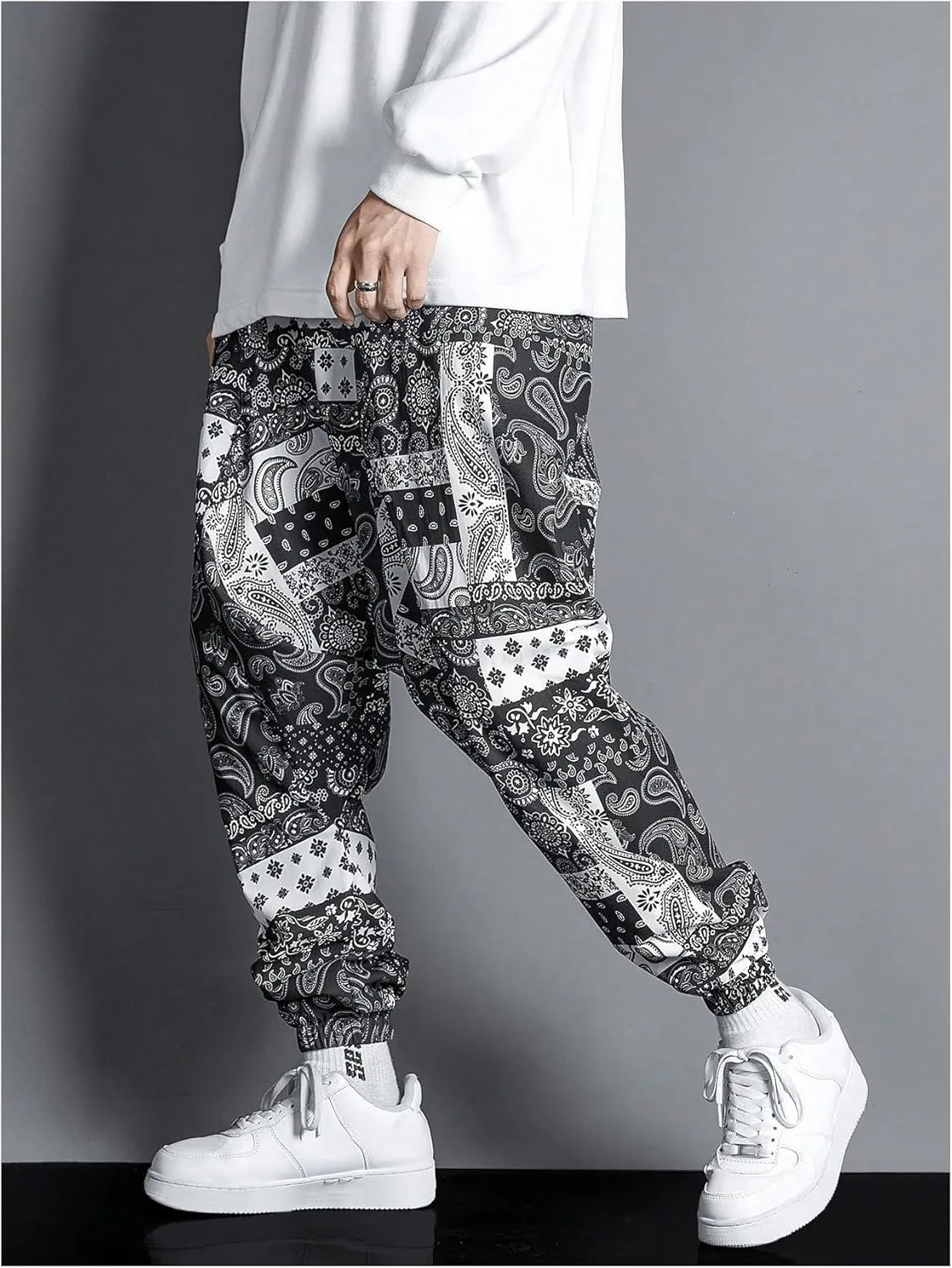 GORGLITTER Men's Baggy Stacked Sweatpants Y2K Wide Leg Flared Graphic Paisley Pants with Pocket